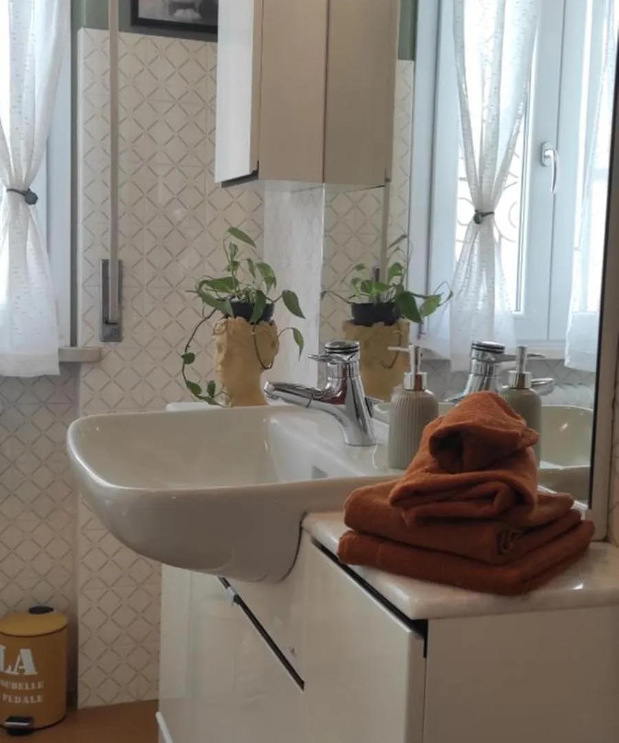Casa Sivori Sul Lago Di Garda Con Ampio Giardino Desenzano del Garda 0*,  Italy